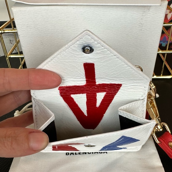 BALENCIAGA Graffiti leather compact wallet wristlet with keychain charm - Picture 8 of 14